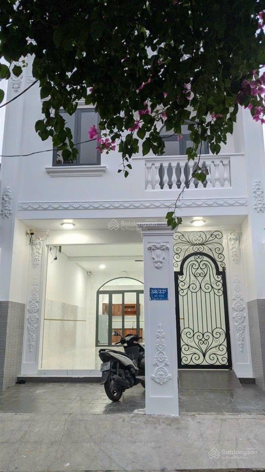 Bán chdv ngay tân sơn nhì, 6x20m 3 lầu có thang máy thu nhập trên 50tr/tháng