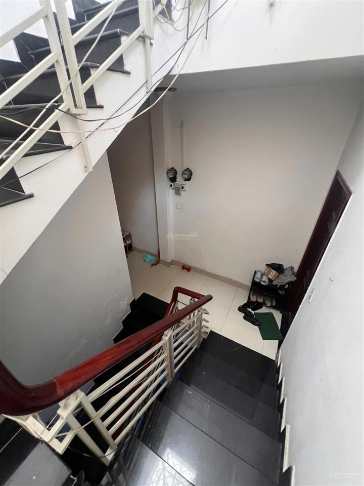 Nhà đẹp ngay tân sơn nhì 4x18m 3 lầu sân thượng giá 9.7 tỷ thương lượng