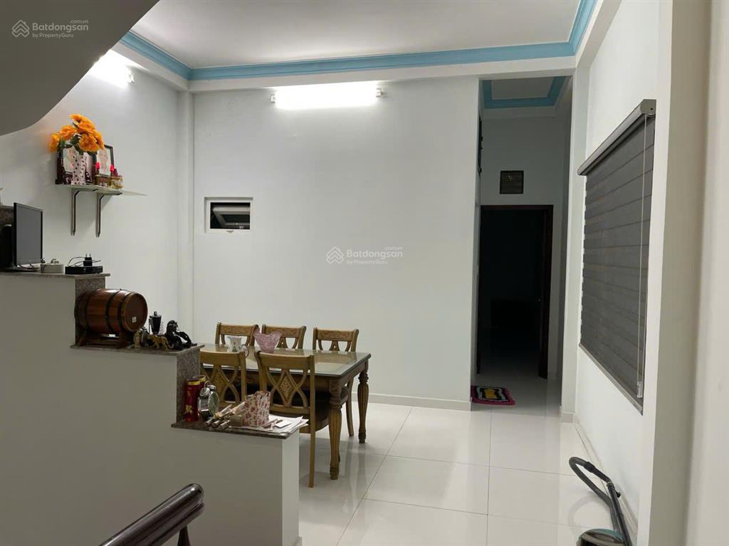 Bán nhà hẻm 1/ tân sơn nhì, diện tích khủng 4,5x25m vuông vức 2 lầu sân thượng