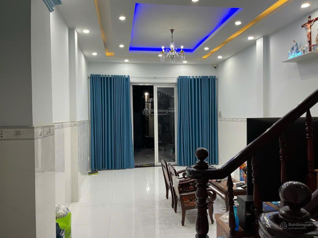 Bán nhà hẻm 1/ tân sơn nhì, diện tích khủng 4,5x25m vuông vức 2 lầu sân thượng