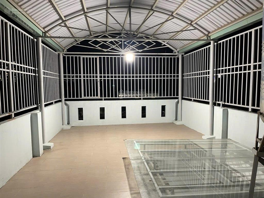 Bán nhà hẻm 1/ tân sơn nhì, diện tích khủng 4,5x25m vuông vức 2 lầu sân thượng