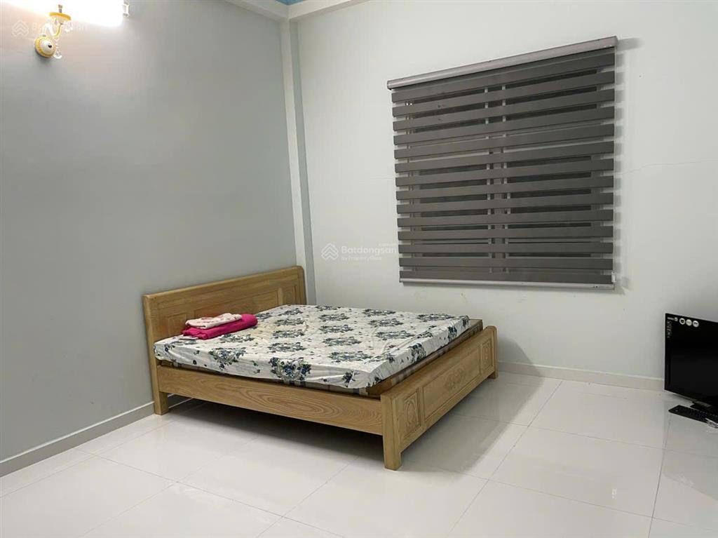 Bán nhà hẻm 1/ tân sơn nhì, diện tích khủng 4,5x25m vuông vức 2 lầu sân thượng