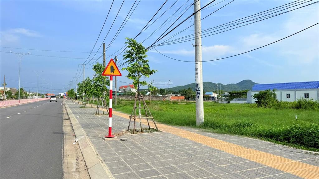 Bán nhà mặt tiền đường bê tông gần biển long điền diện tích 225m² sổ hồng riêng