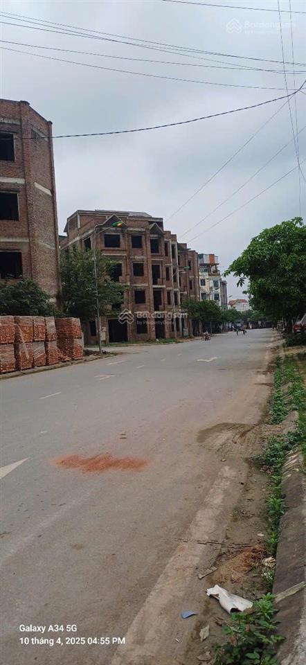 Chính chủ bán nhanh nhà liền kề lk4 lô góc có sổ đỏ, mặt đường 20 m tràng an. phù hợp kinh doanh