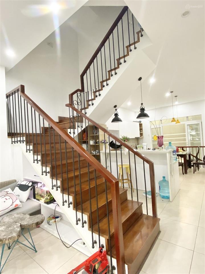 Nhà đẹp emart 39 triệu/tháng!!
nhà biệt thự cityland garden hills phan văn trị (1 hầm  4 lầu)