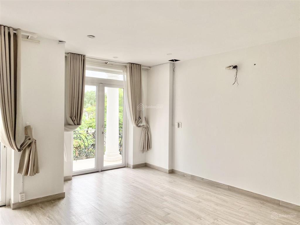 Nhà đẹp emart 39 triệu/tháng!!
nhà biệt thự cityland garden hills phan văn trị (1 hầm  4 lầu)