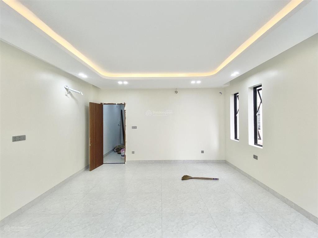 Hot 40 triệu/ tháng!! nhà mới hoàn thiện !! cityland phan văn trị (5x20m  5 lầu) gần lotte @@
