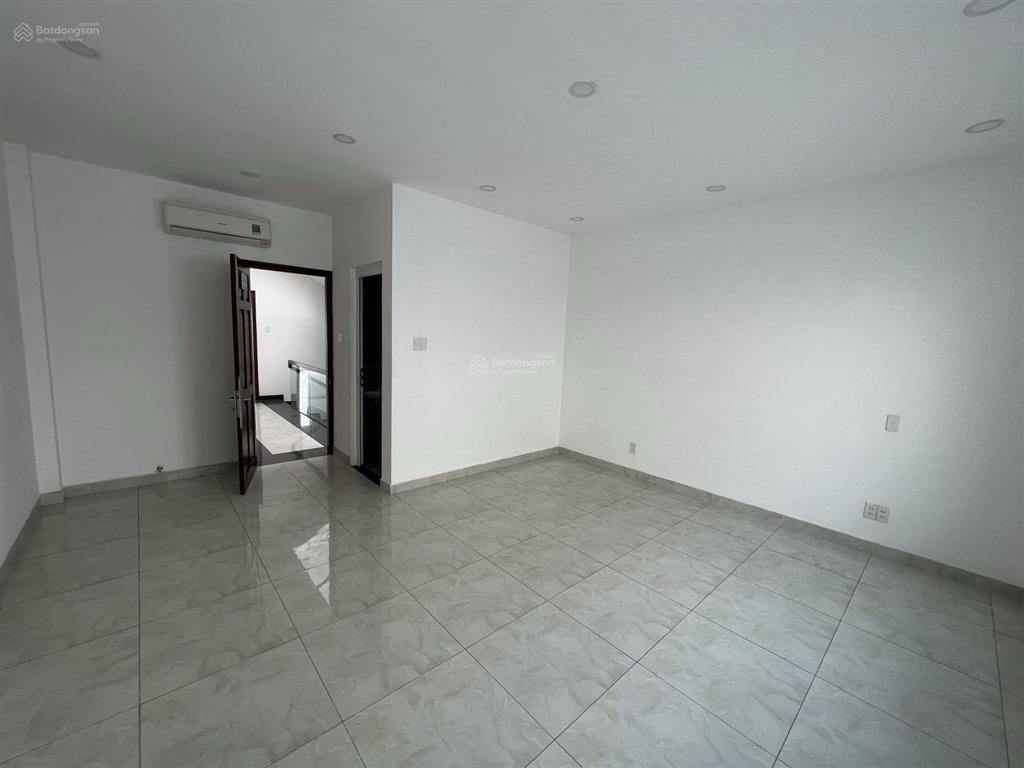 Mặt tiền trần thị nghỉ (cityland ngay ngã 6 quang trung)