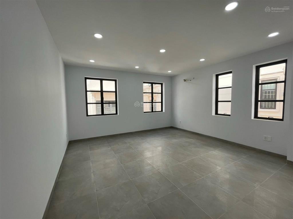 45 triệu/tháng! nhà cityland có thang máy ngay lotte (thang máy từ hầm)