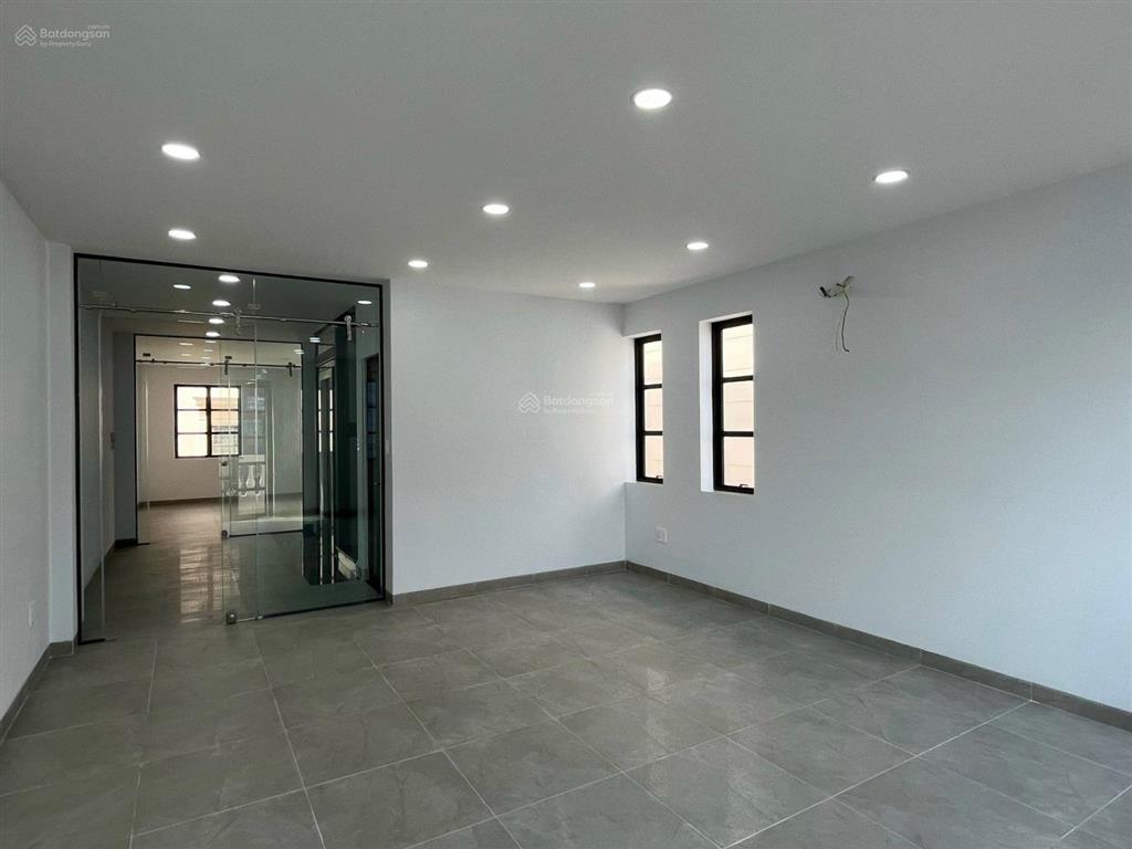 45 triệu/tháng! nhà cityland có thang máy ngay lotte (thang máy từ hầm)