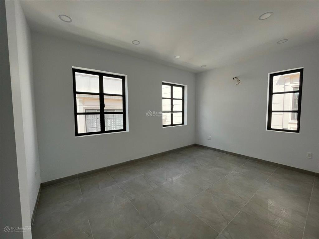 45 triệu/tháng! nhà cityland có thang máy ngay lotte (thang máy từ hầm)