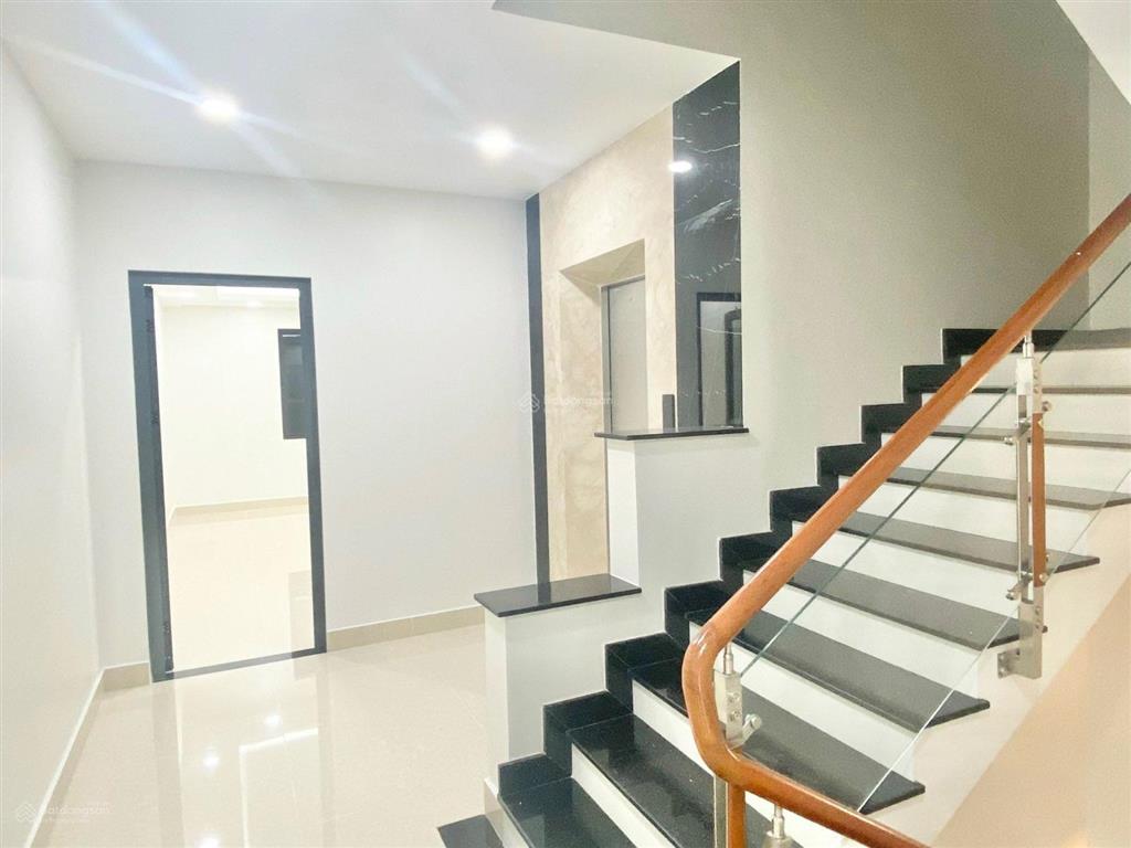 60 triệu/ tháng!!! nhà mặt tiền cityland nguyễn văn lượng cạnh lotte (5x20m)