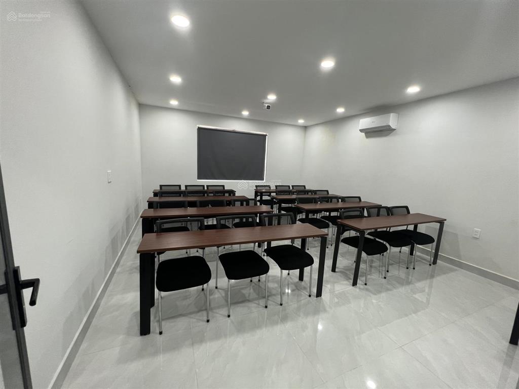 (40 triệu/ tháng )nhà mới cityland park hills gần lotte mart. 0933 307 *** thanh @@