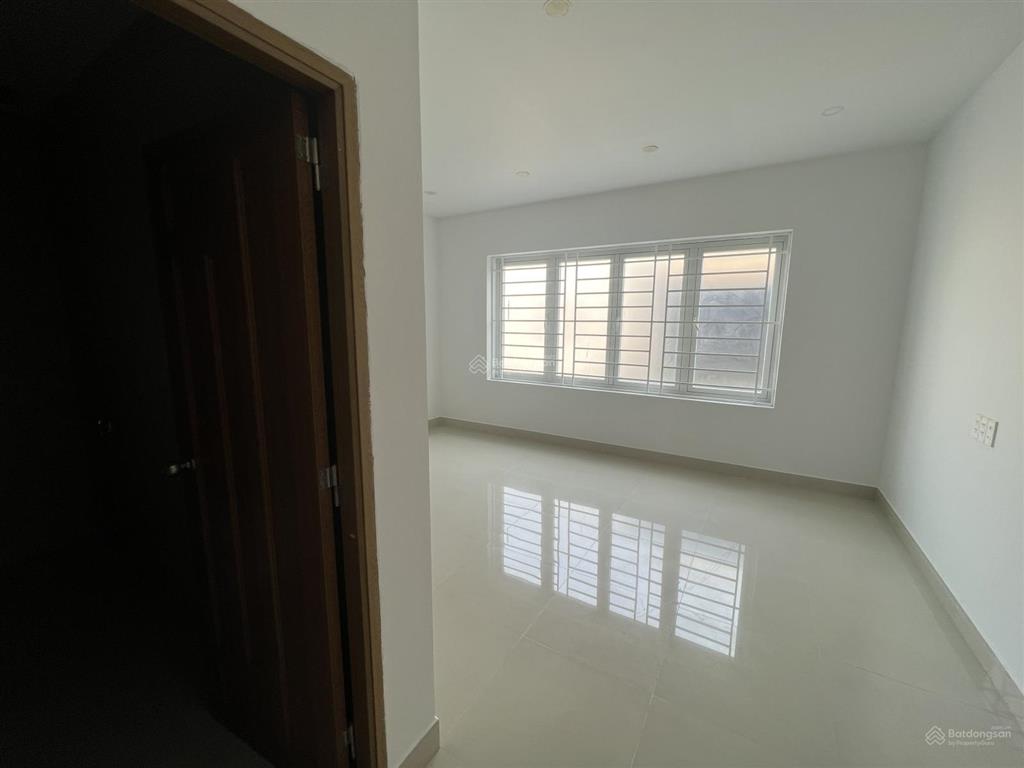 Cho thuê tòa nhà 5 tầng cityland trần thị nghỉ (nhà mới đẹp). 1 trệt  3 lầu full máy lạnh