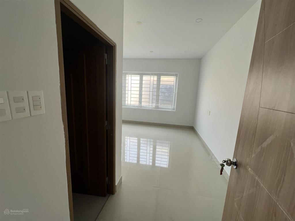 Cho thuê tòa nhà 5 tầng cityland trần thị nghỉ (nhà mới đẹp). 1 trệt  3 lầu full máy lạnh