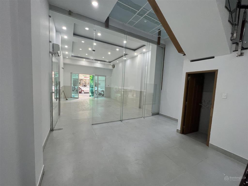 Cho thuê tòa nhà 5 tầng cityland trần thị nghỉ (nhà mới đẹp). 1 trệt  3 lầu full máy lạnh