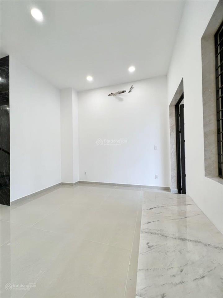 Nhà đẹp có thang máy cityland park hills lotte mart (5x20m) có hầm  36 triệu/tháng