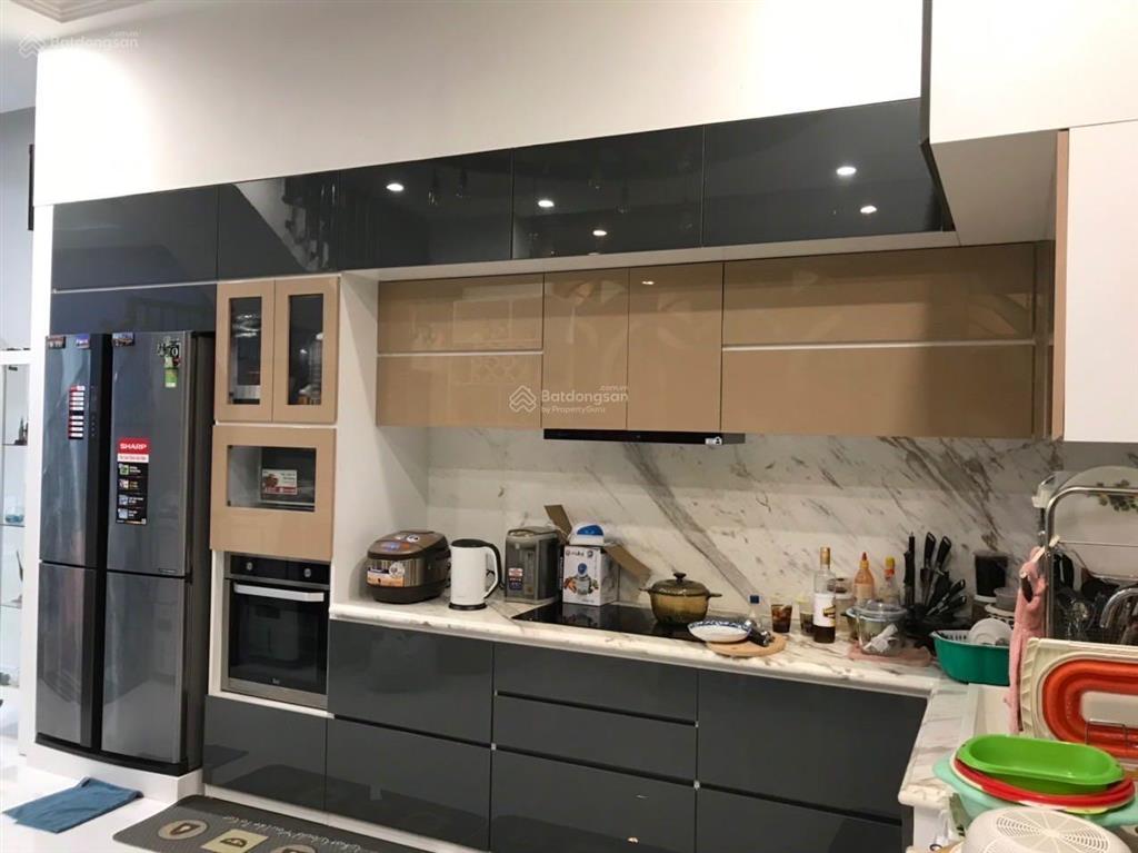 18.3 tỷ !!!bán nhà đường số 1kdc cityland center hills (1 trệt 3 lầu sẵn hợp đồng thuê 35tr/tháng)