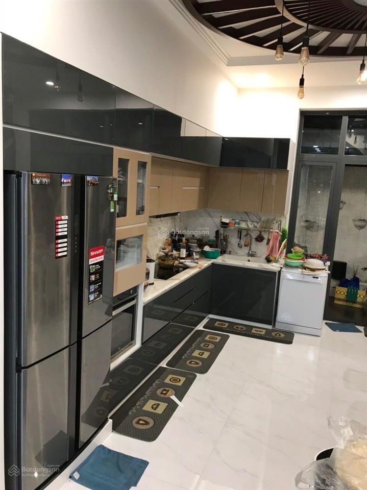 18.3 tỷ !!!bán nhà đường số 1kdc cityland center hills (1 trệt 3 lầu sẵn hợp đồng thuê 35tr/tháng)