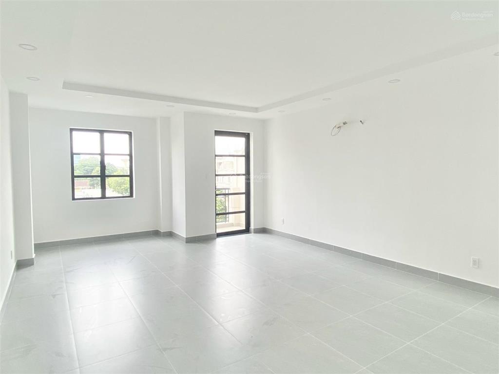 Rẻ 24tỷ500 ! chính chủ bán nhà phố thương mại đường số 10 có thang máy đối diện công viên hoà bình