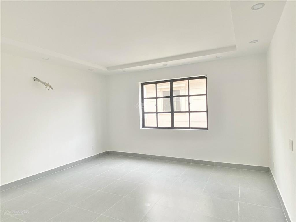 Rẻ 24tỷ500 ! chính chủ bán nhà phố thương mại đường số 10 có thang máy đối diện công viên hoà bình