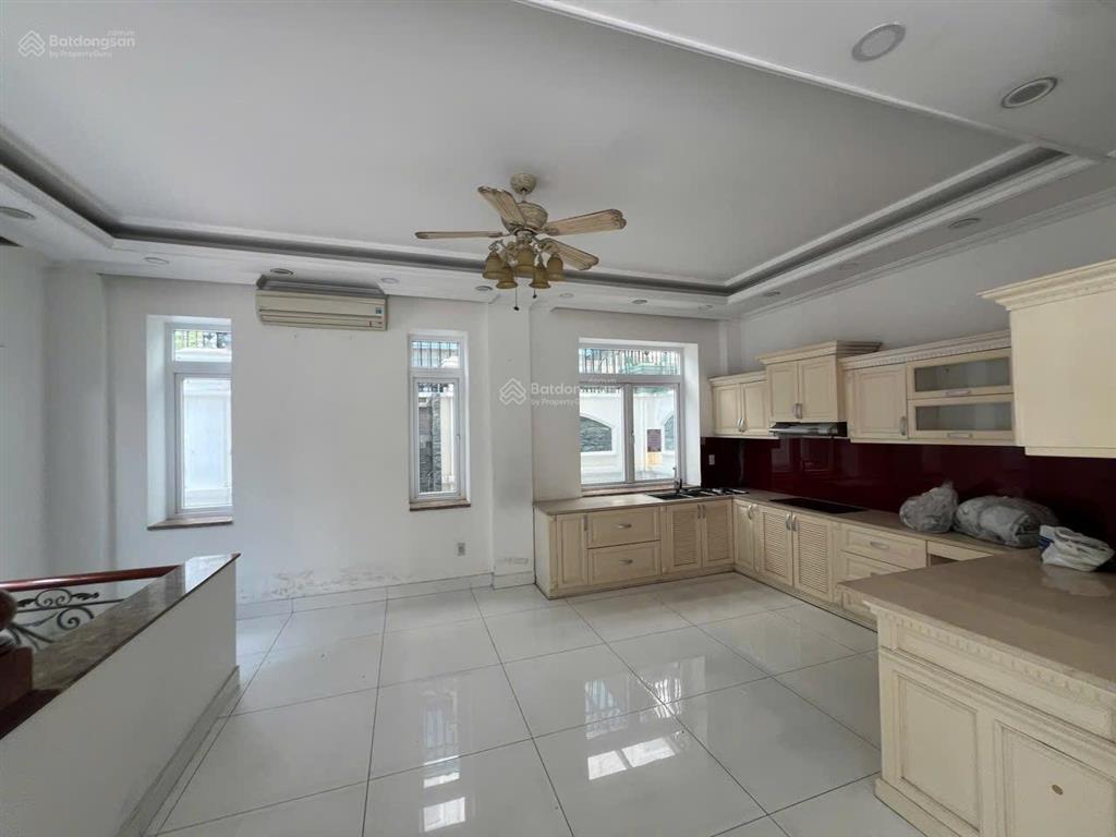 14x20m  5 lầu (60 triệu/tháng)! căn góc 2 mặt tiền khu cityland garden hills, phường 05, gò vấp!