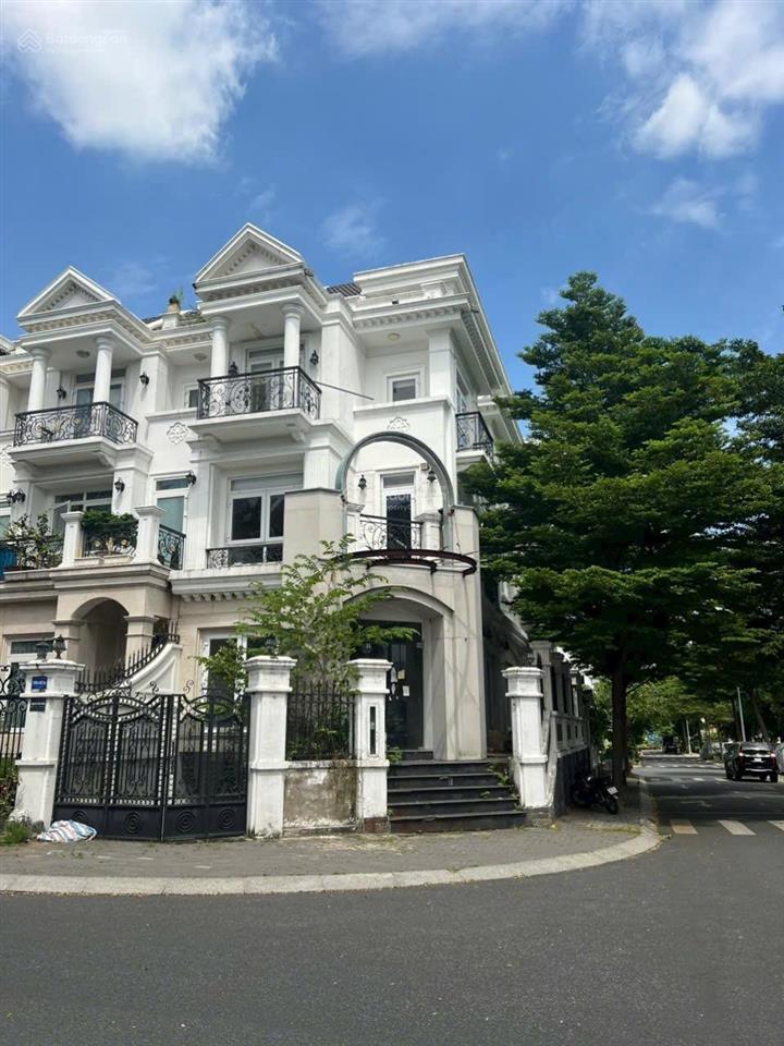 34,5 tỷ (7,5m x 20m)! 1 hầm  1 trệt  3 lầu. góc 2 mặt tiền đường.