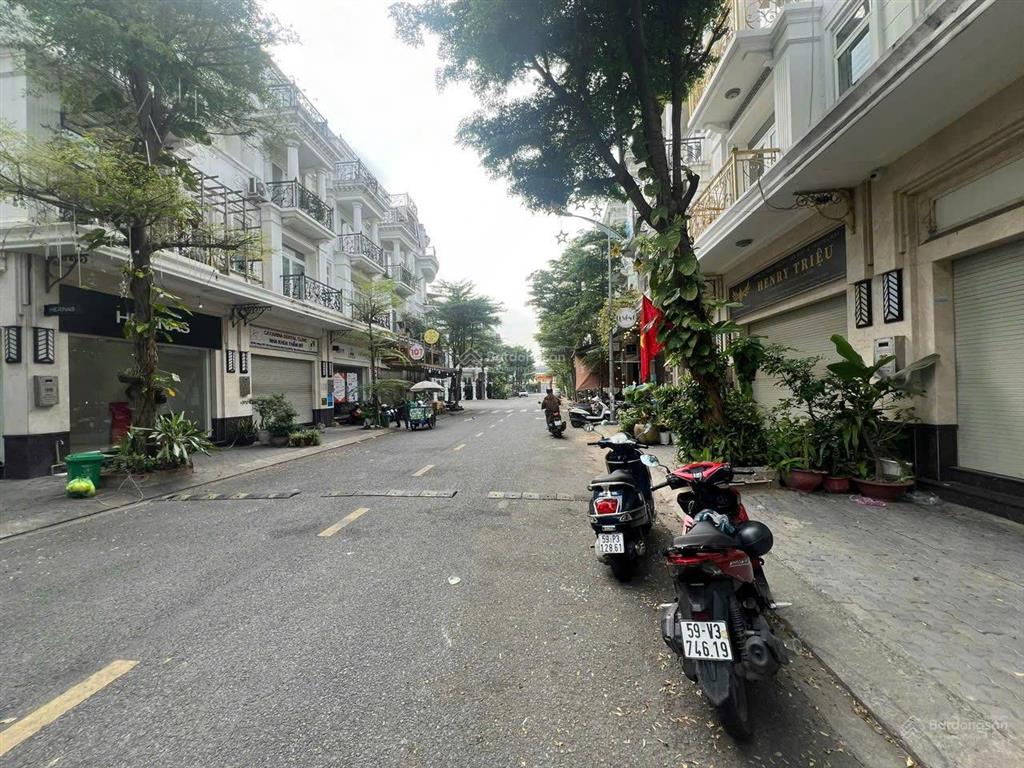 21 tỷ! góc 02 mặt tiền khu cityland center hills.