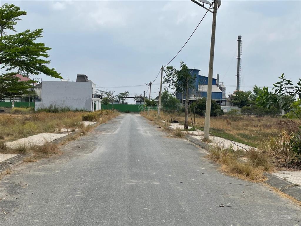 Lô đất 2 mặt tiền, nằm ở trung tâm dự án vista land, đức hòa, giá tốt thời điểm hiện tại