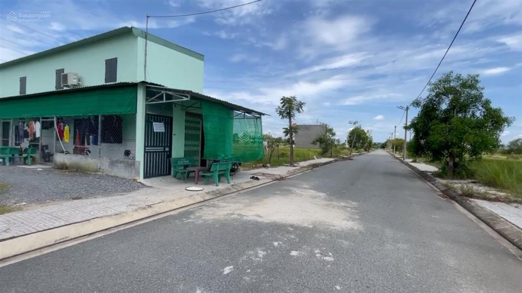 Lô đất 2 mặt tiền, nằm ở trung tâm dự án vista land, đức hòa, giá tốt thời điểm hiện tại