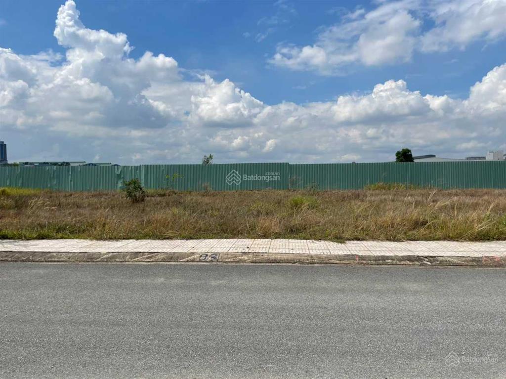 Lô đất 2 mặt tiền, nằm ở trung tâm dự án vista land, đức hòa, giá tốt thời điểm hiện tại