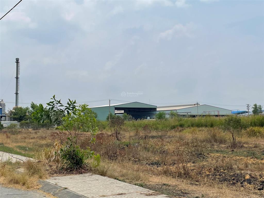 Lô đất 2 mặt tiền, nằm ở trung tâm dự án vista land, đức hòa, giá tốt thời điểm hiện tại