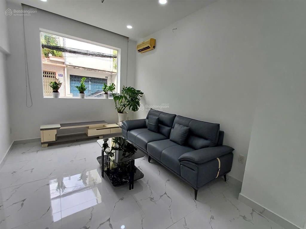 10,6 tỷ ! mặt tiền tân sơn nhì .q tân phú. dt ngang 4,2m. công nhận (50m2)