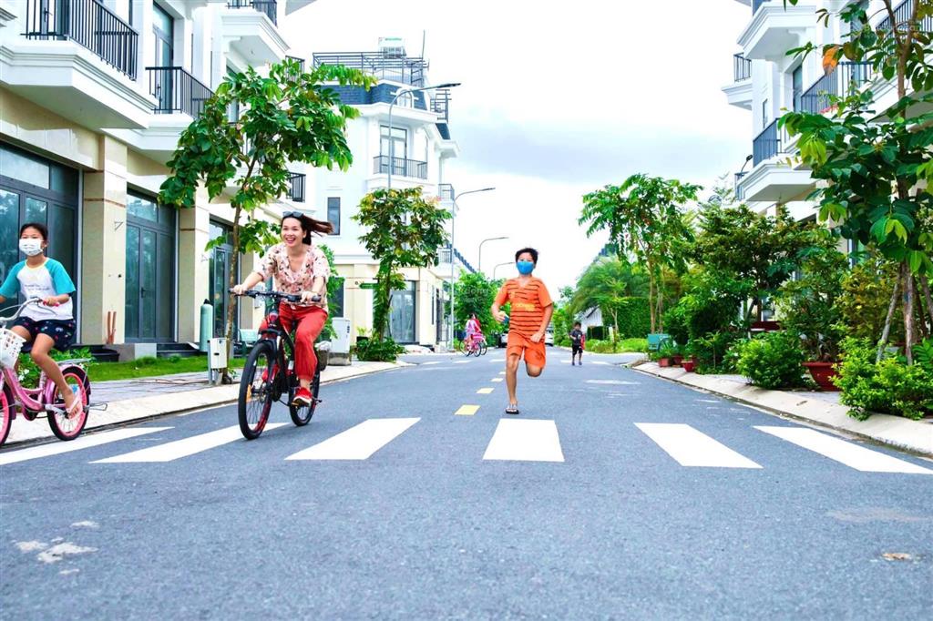 Tôi chính chủ kẹt tiền cần bán gấp 60m2, 1 tỷ 250, shr, giá phù hợp thị trường 0901 762 ***