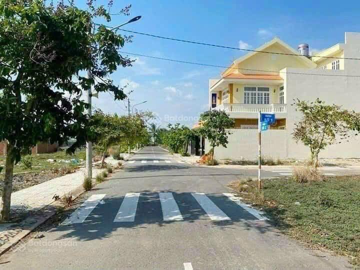 Tôi chính chủ cần bán gấp lô đất 80m2 kdc an nhiên, 900 triệu, shr mua cc liền,  0901 762 ***