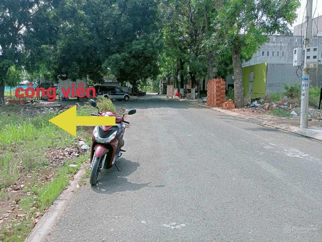 Tôi làm ăn thua lỗ cần bán gấp 153m2 trục chính nguyễn trung trực 4 tỷ, kdc hoàng long, bến lức