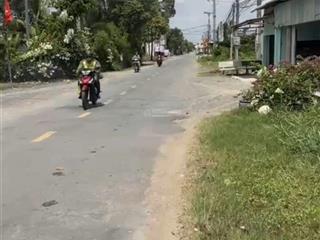 Bán 200m2 mặt tiền đường 835d, giá 2tỷ5, mặt tiền đường lớn,  0901 762 ***