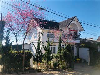 Biệt thự 2 mặt tiền trung tâm đl 9,5 tỷ