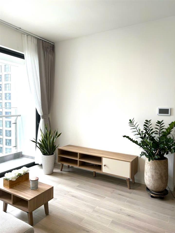 Chính chủ bán căn 2pn góc toà a masteri centre point full nội thất giá rẻ, view hồ bơi.