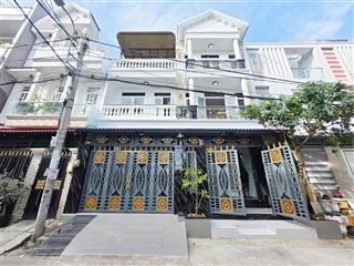 Bán nhà 2 lầu hẻm xe hơi đào tông nguyên, tt nhà bè dt 9x10m sổ hồng riêng