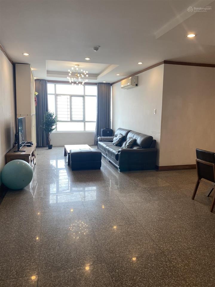 Giá rẻ bán gấp căn hộ giai việt, 115m2, 2 phòng tặng nội thất có sổ hồng, 5,1tỷ