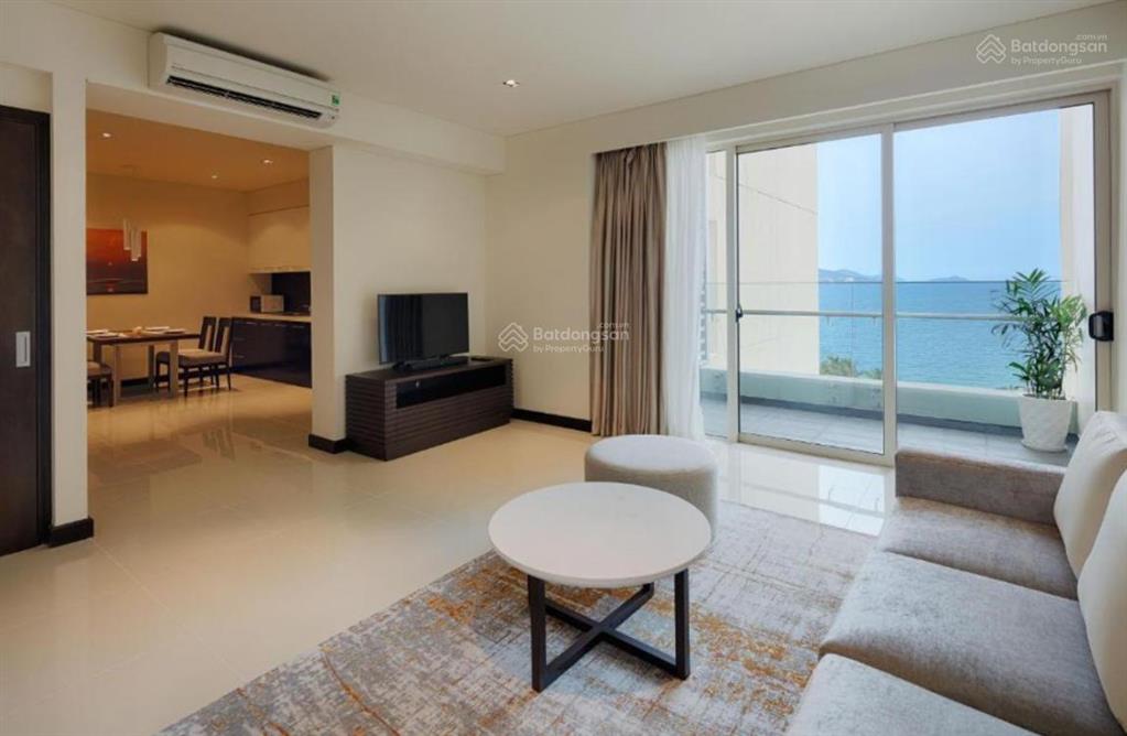 Bán căn hộ 1 phòng ngủ, view biển, giá tốt nhất the costa