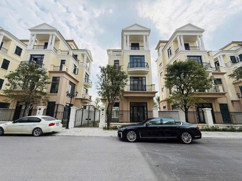 Bán gấp đơn lập đảo dừa 180m2 giá 25 tỷ rẻ hơn cả song lập. view trực diện sông. mà chỉ 140tr/m2