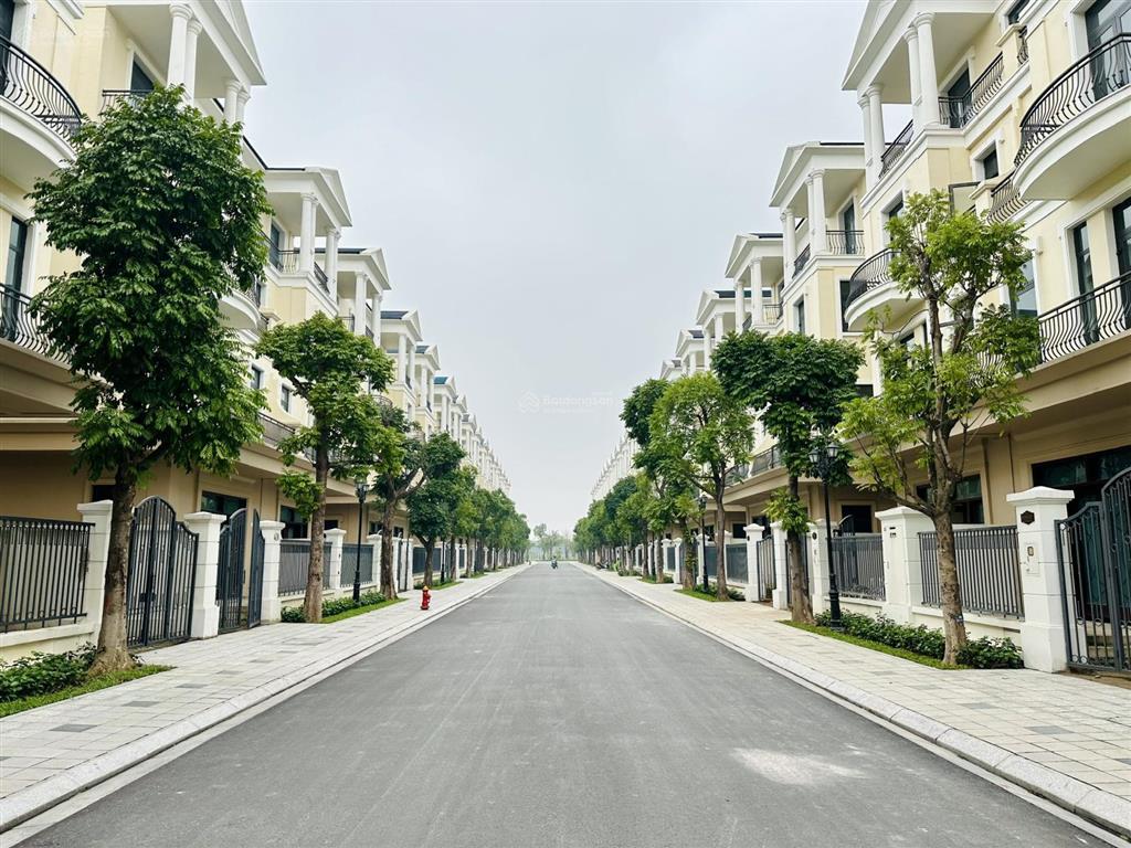 Áp lực lãi vay bán gấp tứ lập đảo dừa 15 tỷ. 120m2 sát ngay công viên vườn hoa bể bơi pha lê đẹp