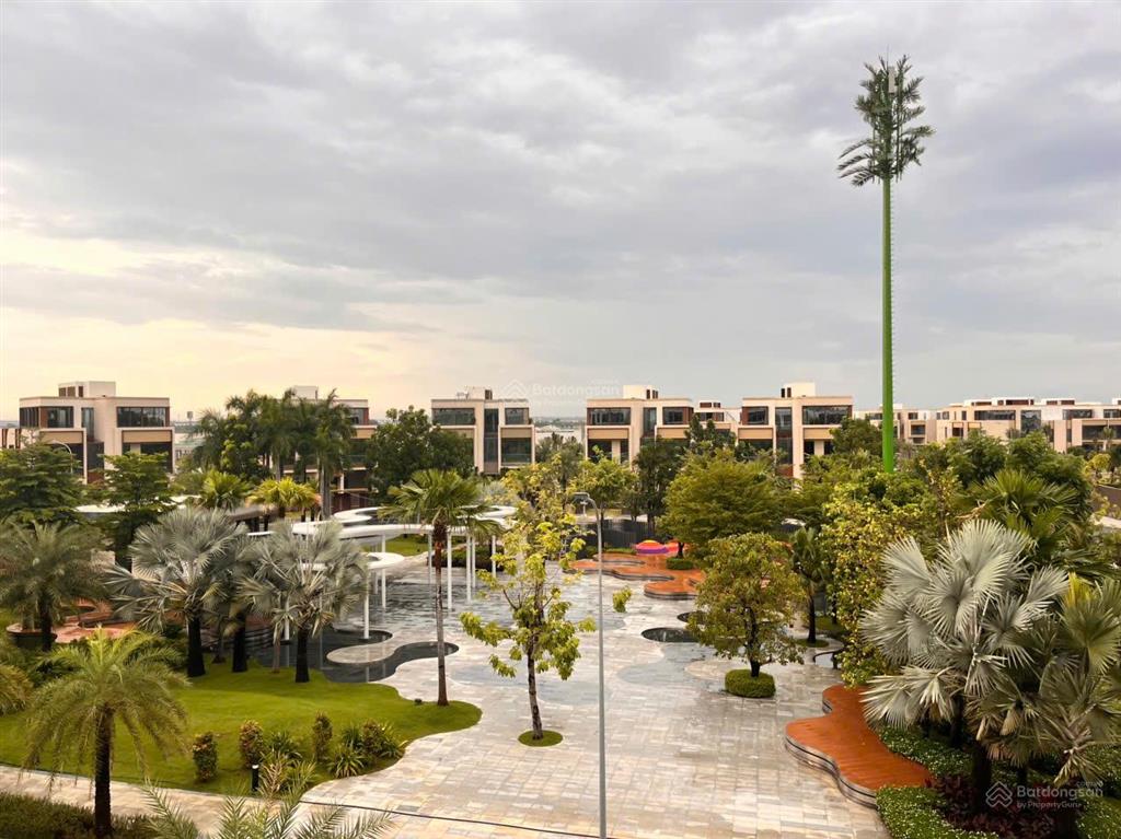 Cực hiếm! bán dinh thự đẹp tại the rivus elie saab. giá bán 195 tỷ, với 560 m2 +tầm view tuyệt đẹp.