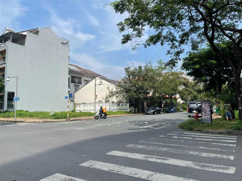 Bán đất nhà phố lô góc 2 đường lớn nam thiên 3 pmh dt 275m2 view cv giá 120 tỷ,  0938 775 ***