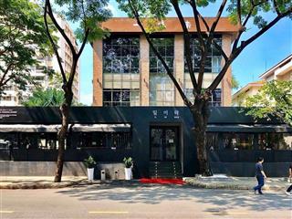 Cho thuê biệt thự phú mỹ hưng vị trí kd vip thuận lợi mở nhà hàng giá 260tr,  0938 775 ***