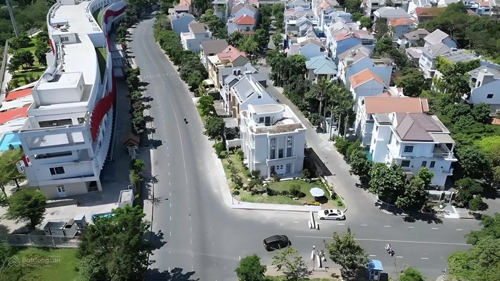 Cần bán bt nam thông 2 pmh q7 s= 258m2 giá 115 tỷ  0938 775 *** mr an