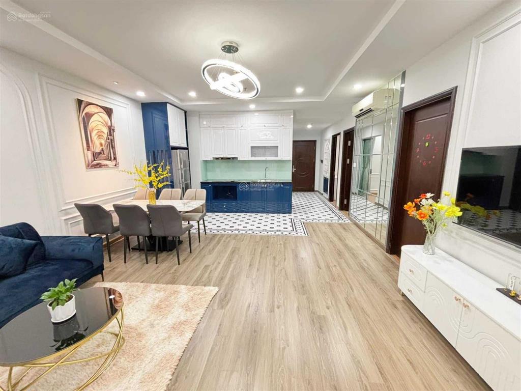 Chính chủ bán căn 1 phòng ngủ tòa t09 timescity 53m2 giá 4,2 tỷ cả đồ miễn trung gian