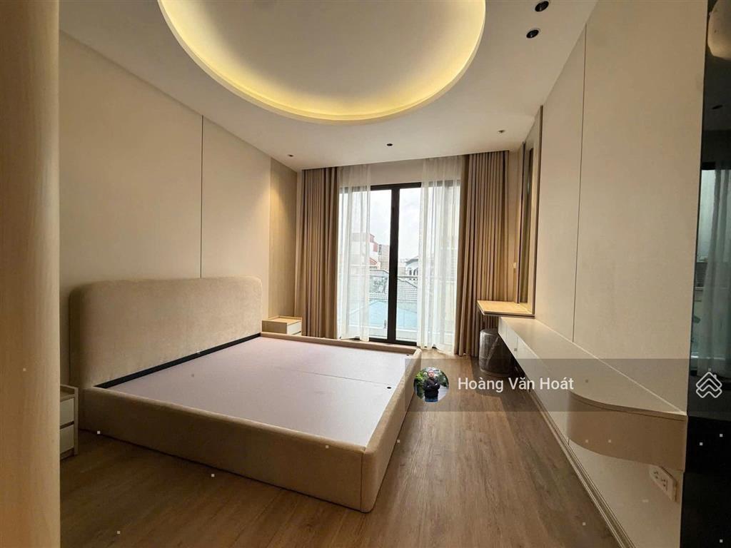 Bán nhà phúc đồng. đi bộ ra hồ  gần aeon long biên  thang máy  ô tô tránh.  0965 858 ***
